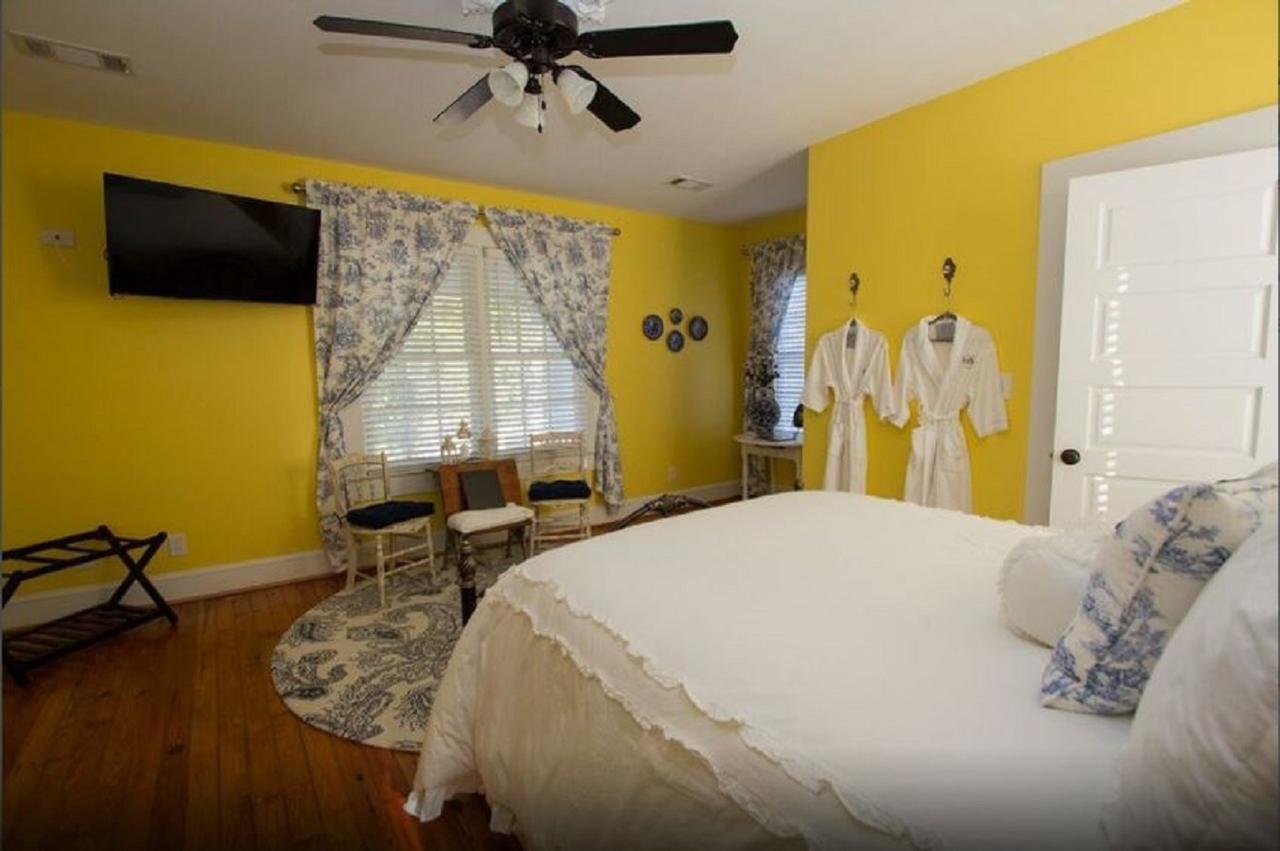 Bama Bed And Breakfast - Chimes Suite Tuscaloosa Exterior photo